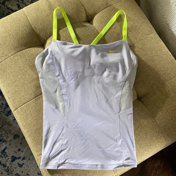 Nike dri-fit built in bra workout tank top - Picture 1 of 4